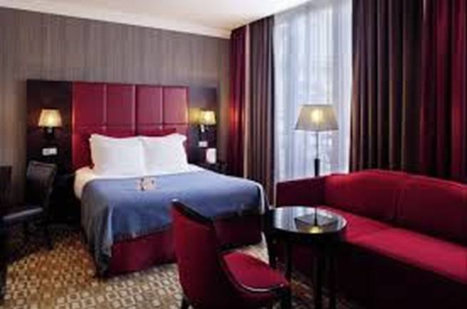 Crown Plaza Republique 1