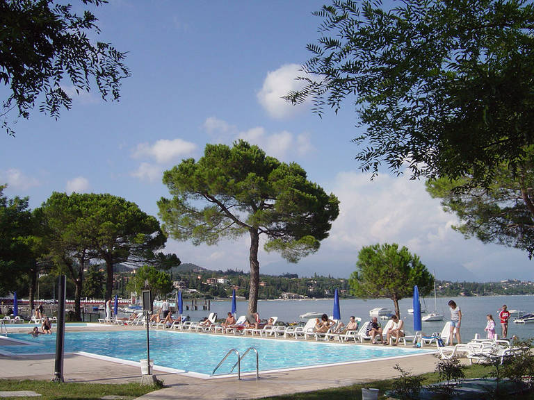 Le Corti Del Lago 8