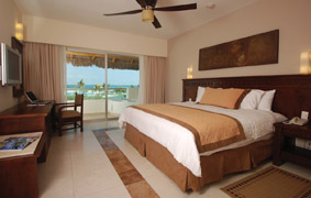 Blue Bay Grand Esmeralda 2