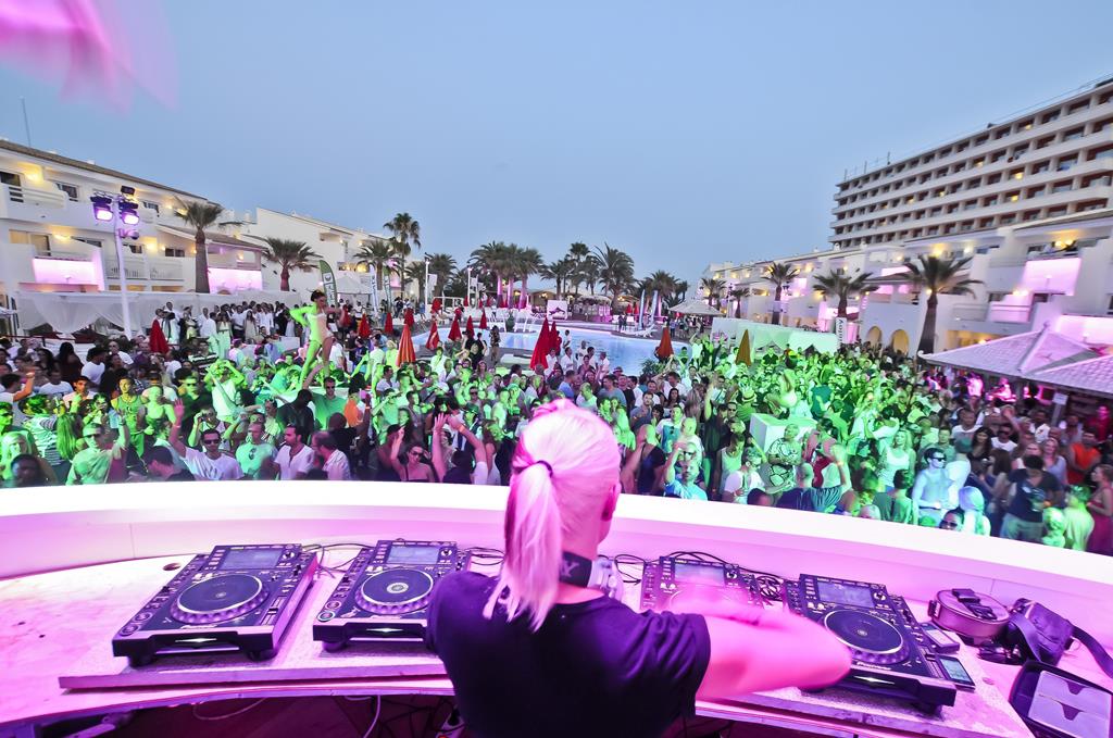 Ushuaia Ibiza Beach 11