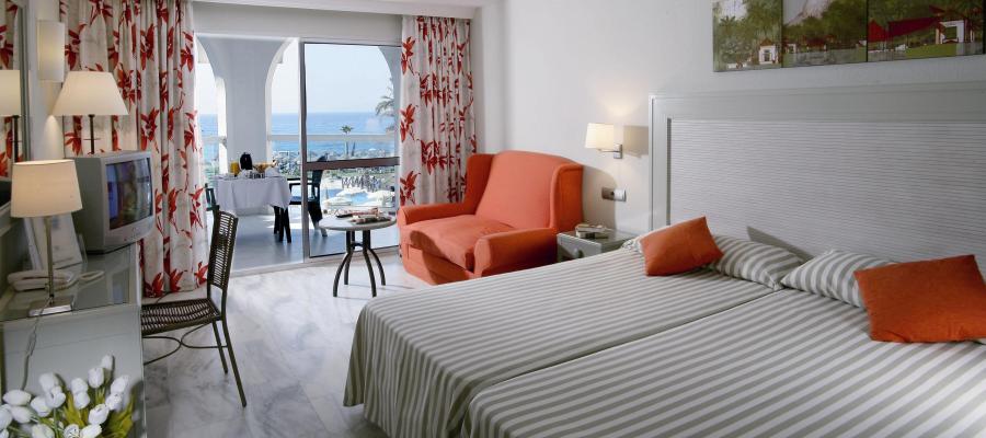 Aparthotel Marinas de Nerja Beach en SPA 8