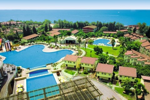 Horus Paradise Luxury Resort en Club