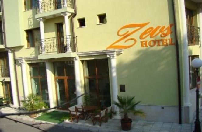 Zeus Hotel 1