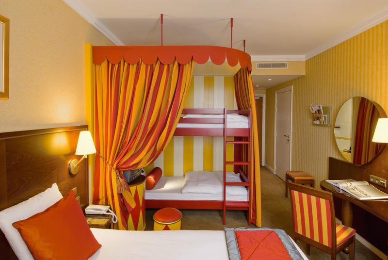 Magic Circus hotel 3