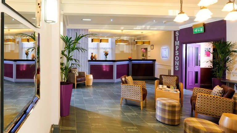 Holiday Inn Edinburgh City West 9