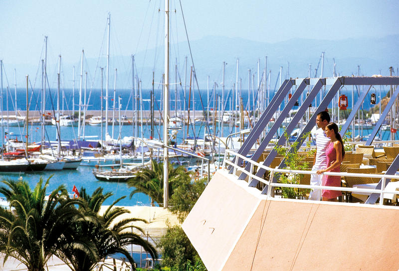 SENTIDO Marina Suites