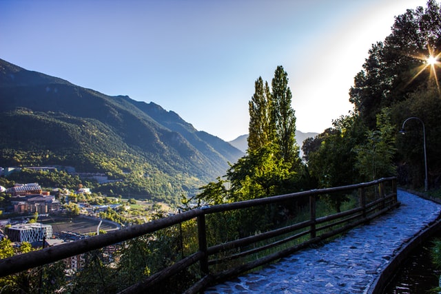 Individuele Rondreis 8 Dagen Zomer Pyreneeën Gezinsvakantie met tieners Afbeelding