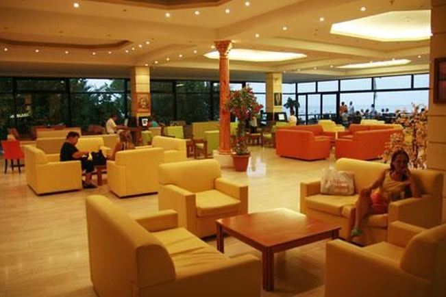 Hotel Eri Beach en Village 5